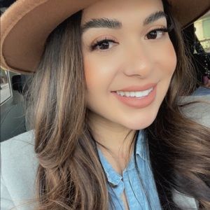 Meet your Posher, Katessa